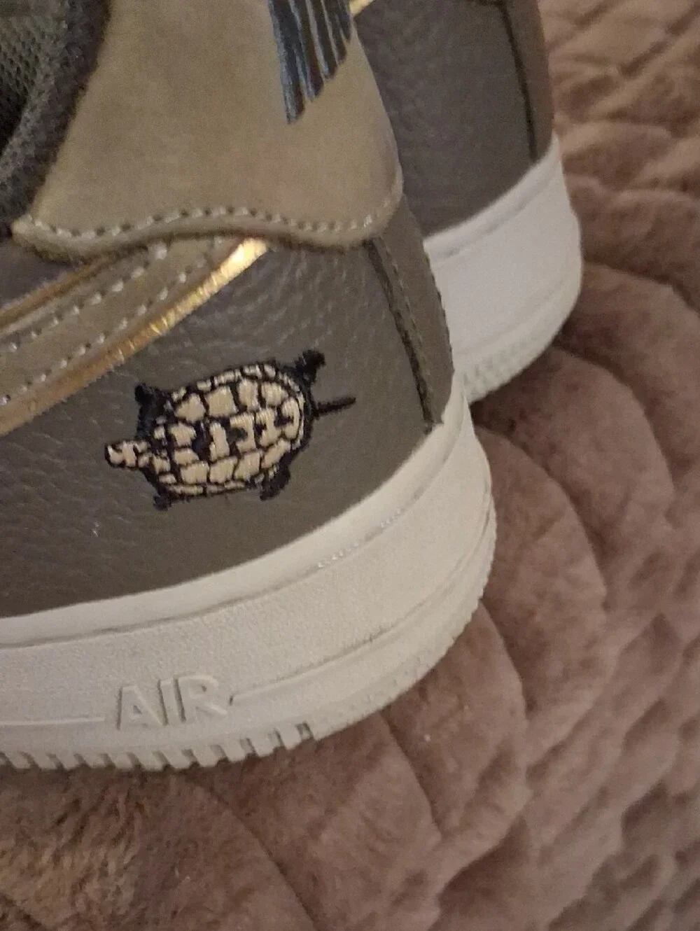 Nike stylish low