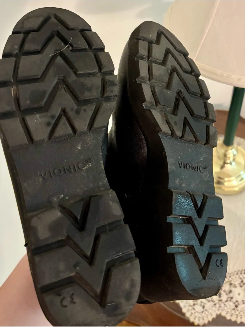 Vionic hardly worn