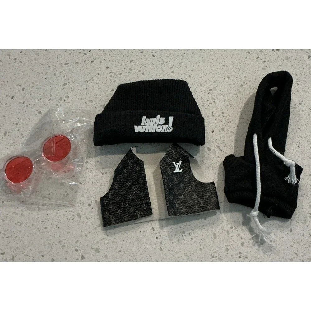 Unbranded designer clothes