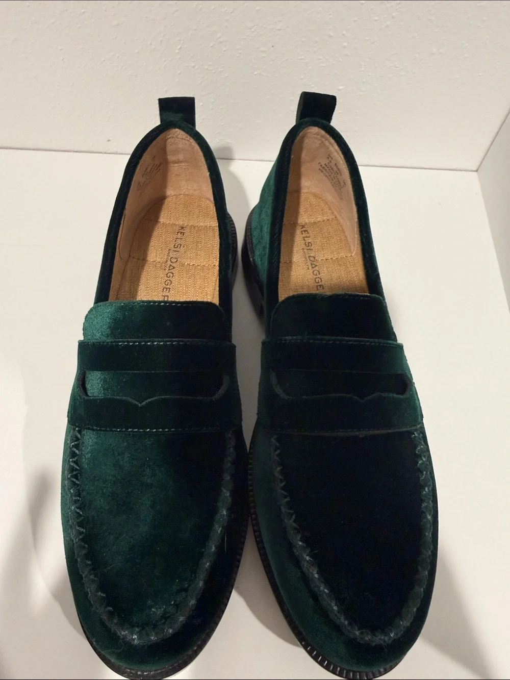 Kelsi Dagger comfort velvet penny
