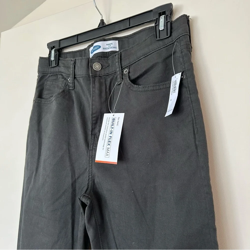 Old Navy elastic pocket styling