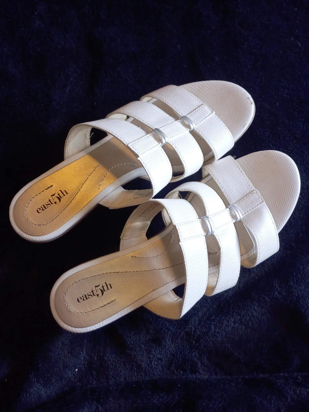 East 5th Elden White Triple Strap Slide Sandals Size 8.5M Comfort Slip-On