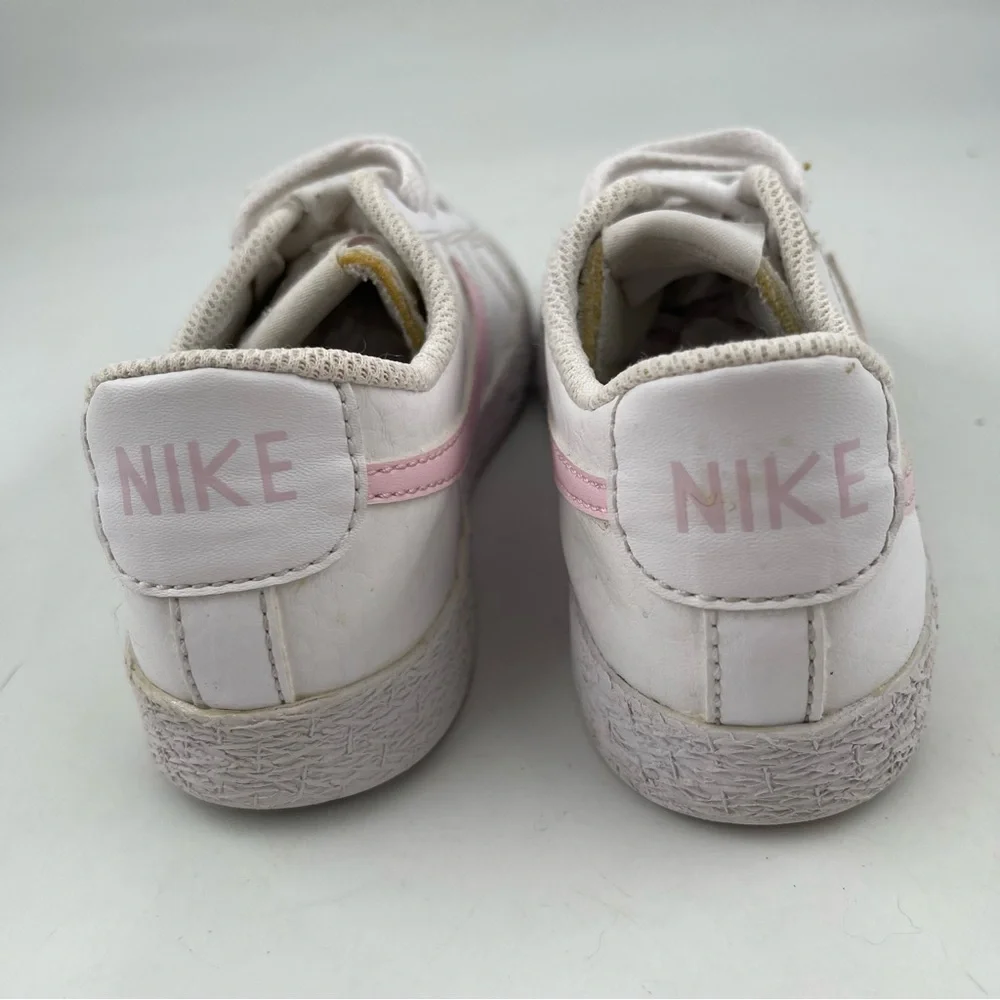 Nike excellent preowned
