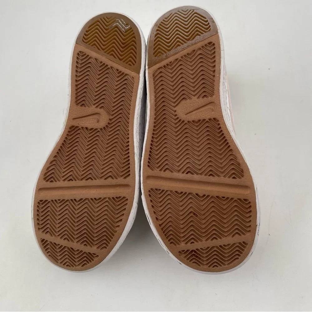 Nike excellent preowned
