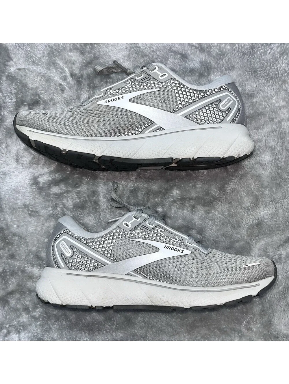Brooks casual feature up