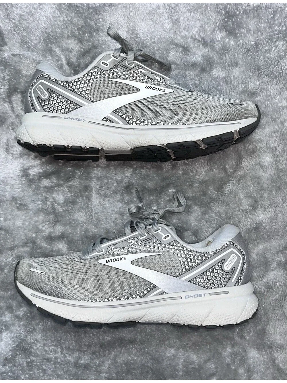 Brooks Ghost 14 Grey Athletic Running Womens Size 6.5 D Wide Sneakers Shoes