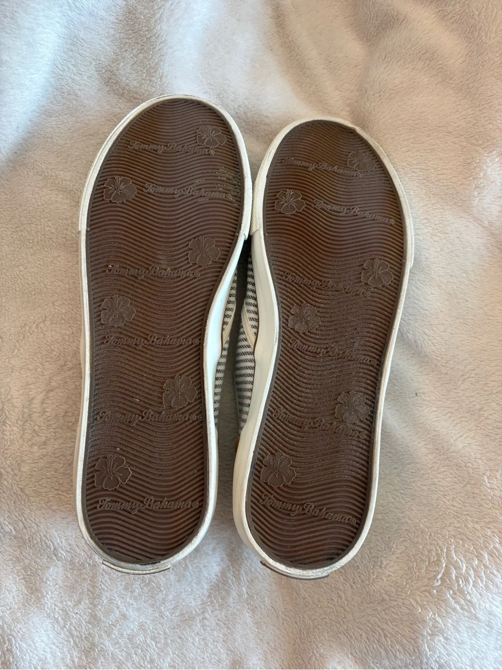Tommy Bahama casual slip