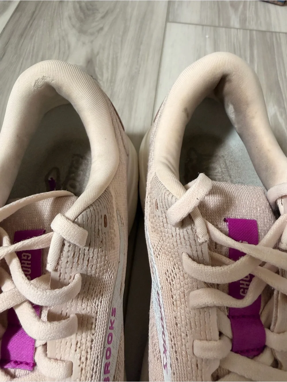 Brooks ghost 16