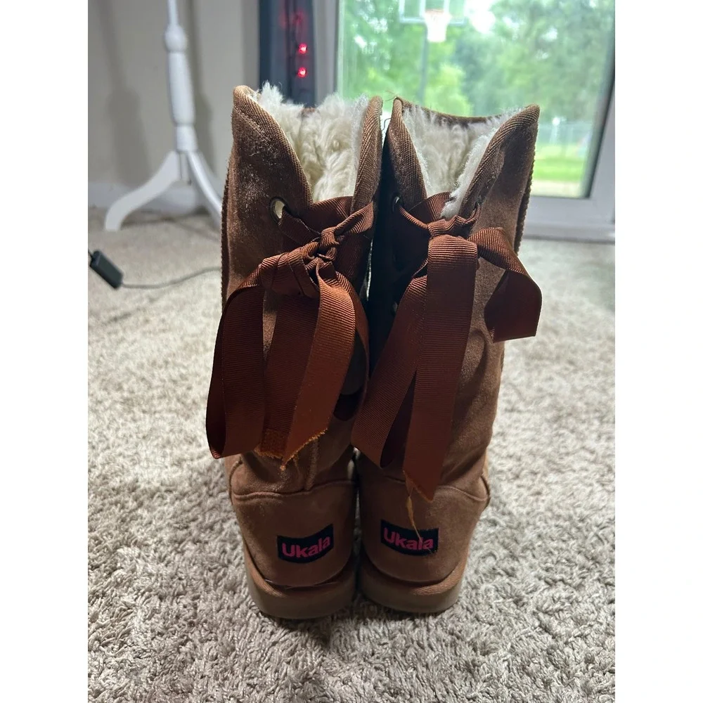 Tan Suede Merino Wool Ribbon Back Boots 6 Y2K 2000s Apres Ski Boho Coquette