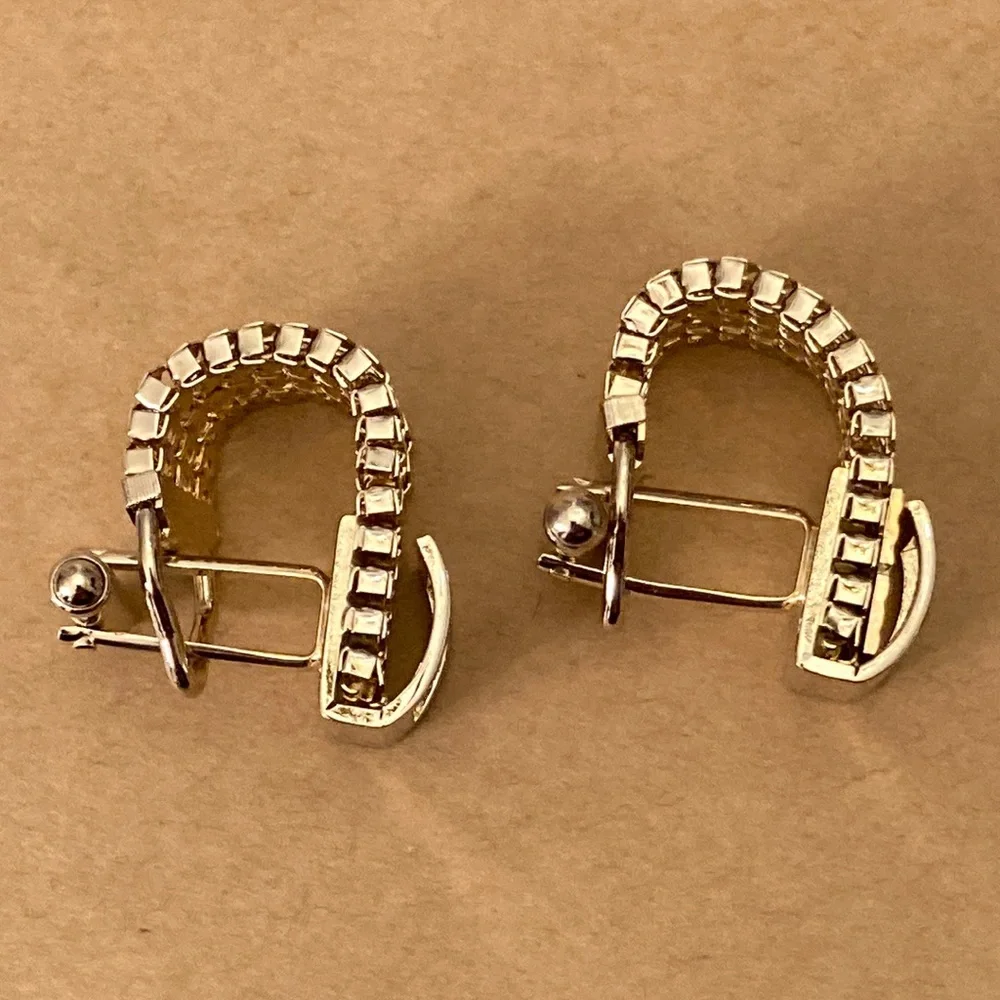 Source Unknown buy cufflinks