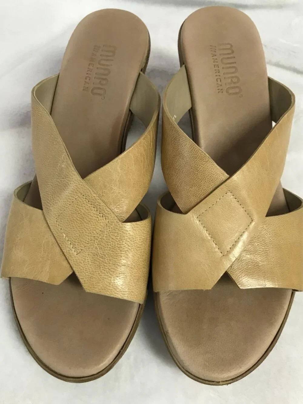 Munro American Leather Criss Cross Slide Sandals Beige Comfort Shoes Size 6.5M