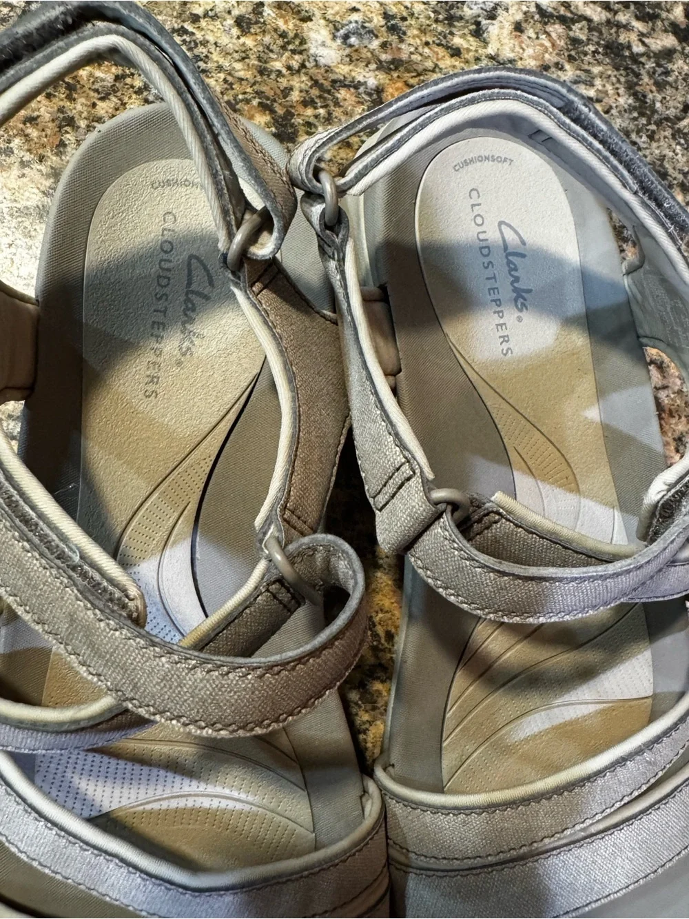 Clarks Cloundsteppers Sandals Women’s Size 11 Comfort Shoes Glide Hi Ella Strap