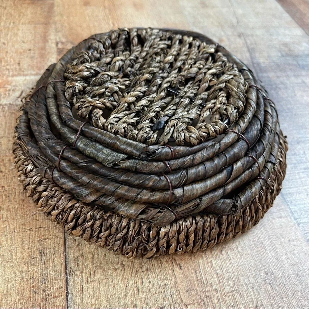 N/A rustic wire