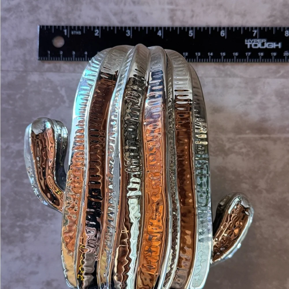 N/A decorative gold