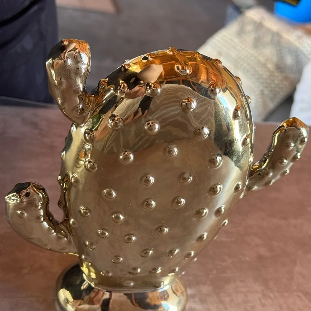 N/A decorative gold