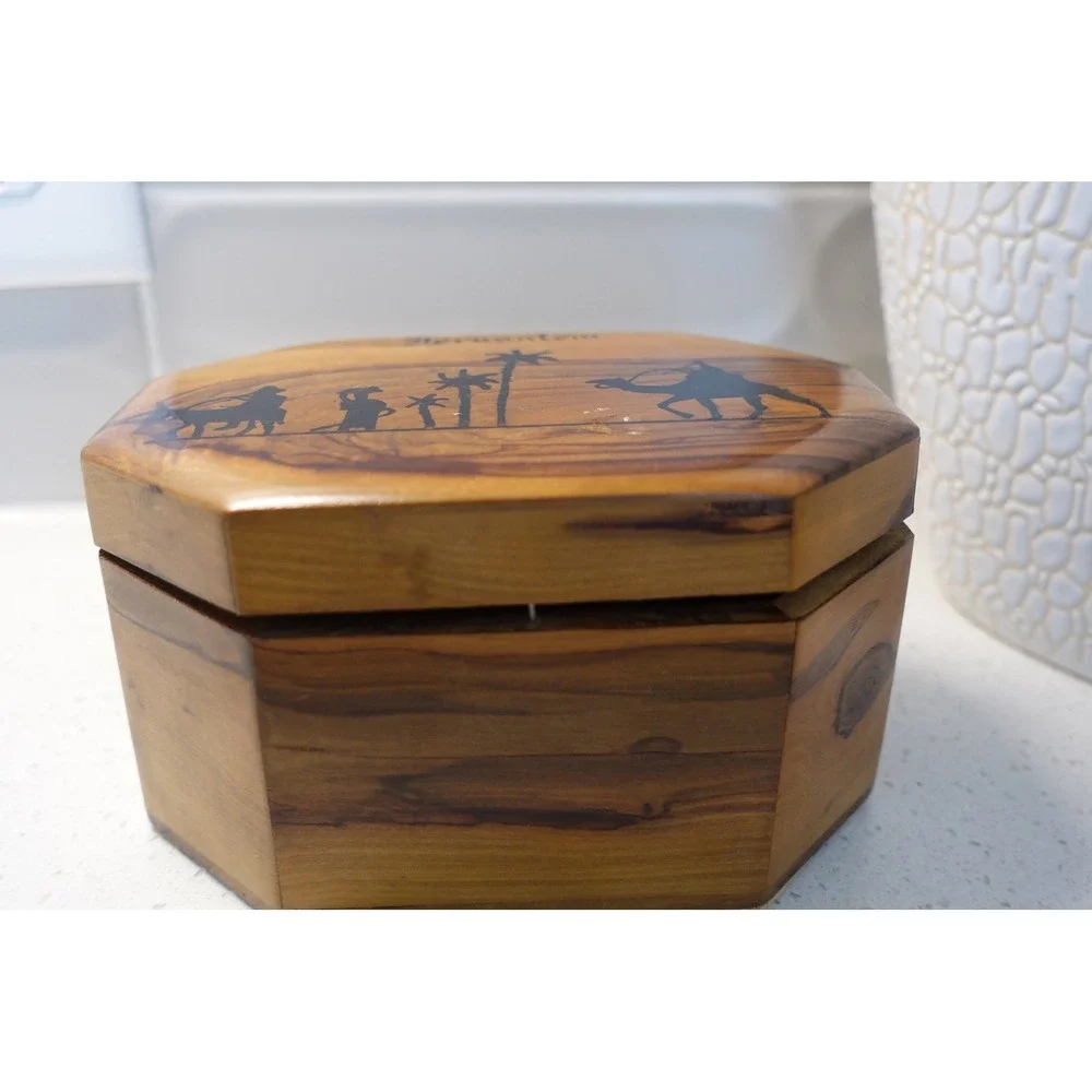 N/A wooden souvenir