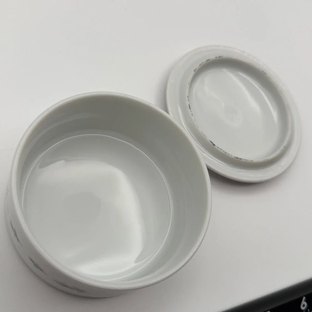 N/A japanese porcelain