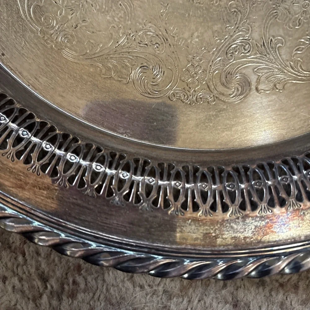 W.M. Rogers & Sons Vintage Silverplate Platter. Spring Flower Design. 4170 12
