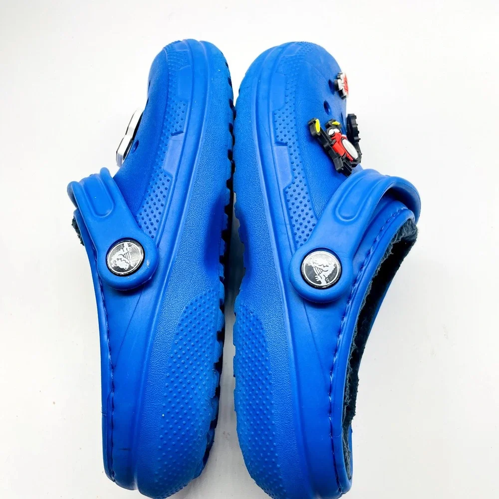 CROCS fun pair