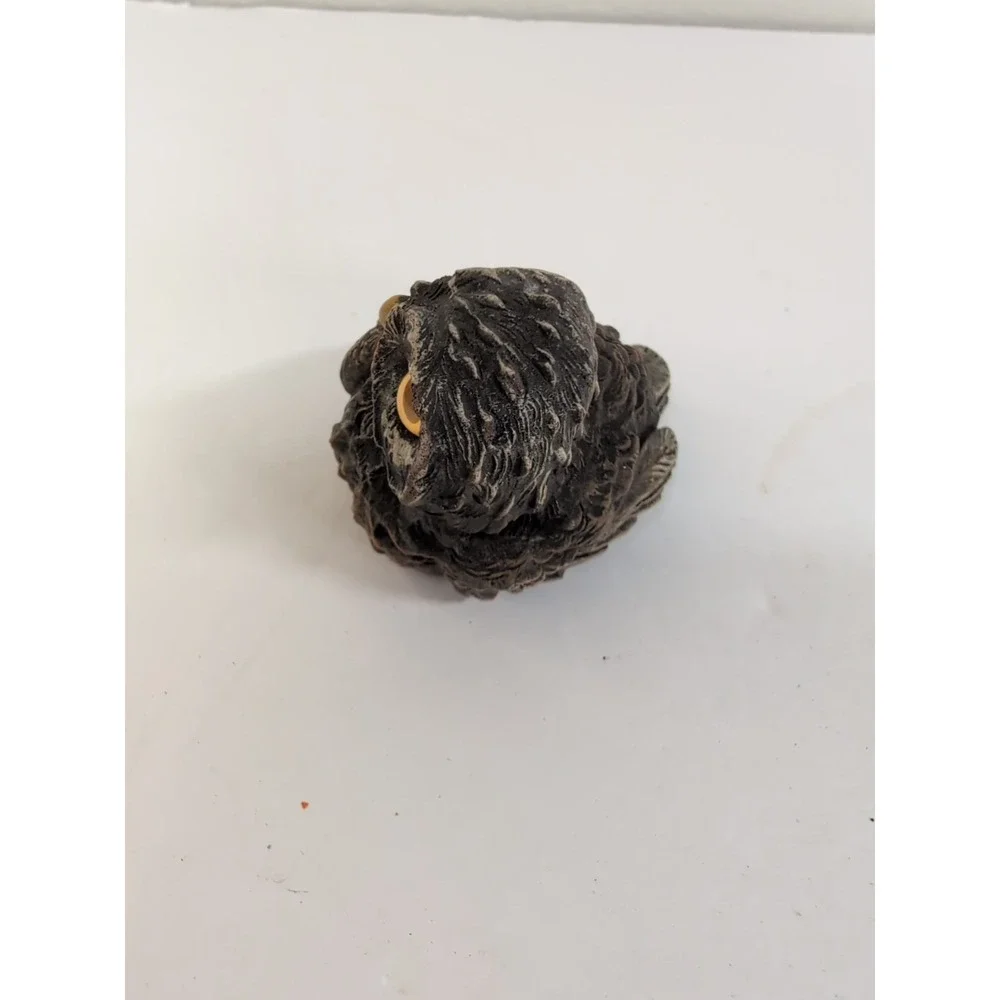 N/A vintage resin