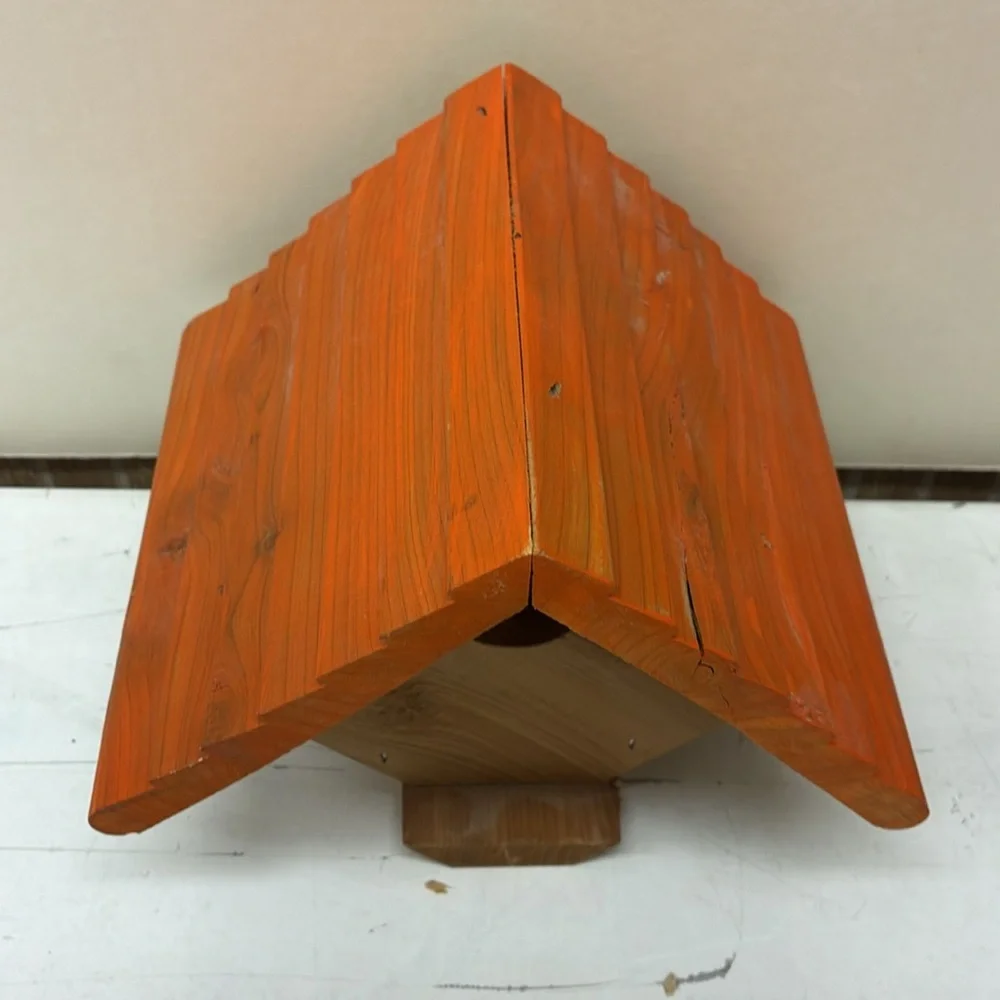N/A wooden birdhouse