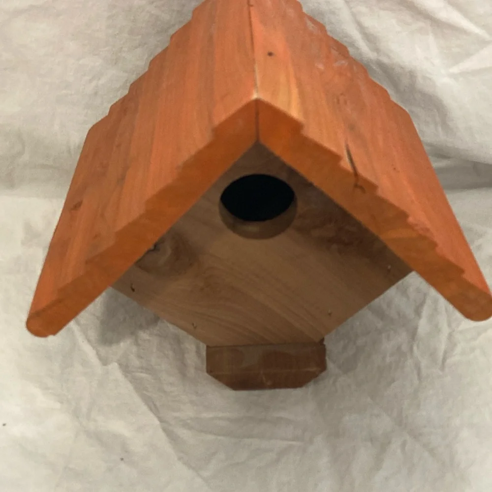 N/A wooden birdhouse