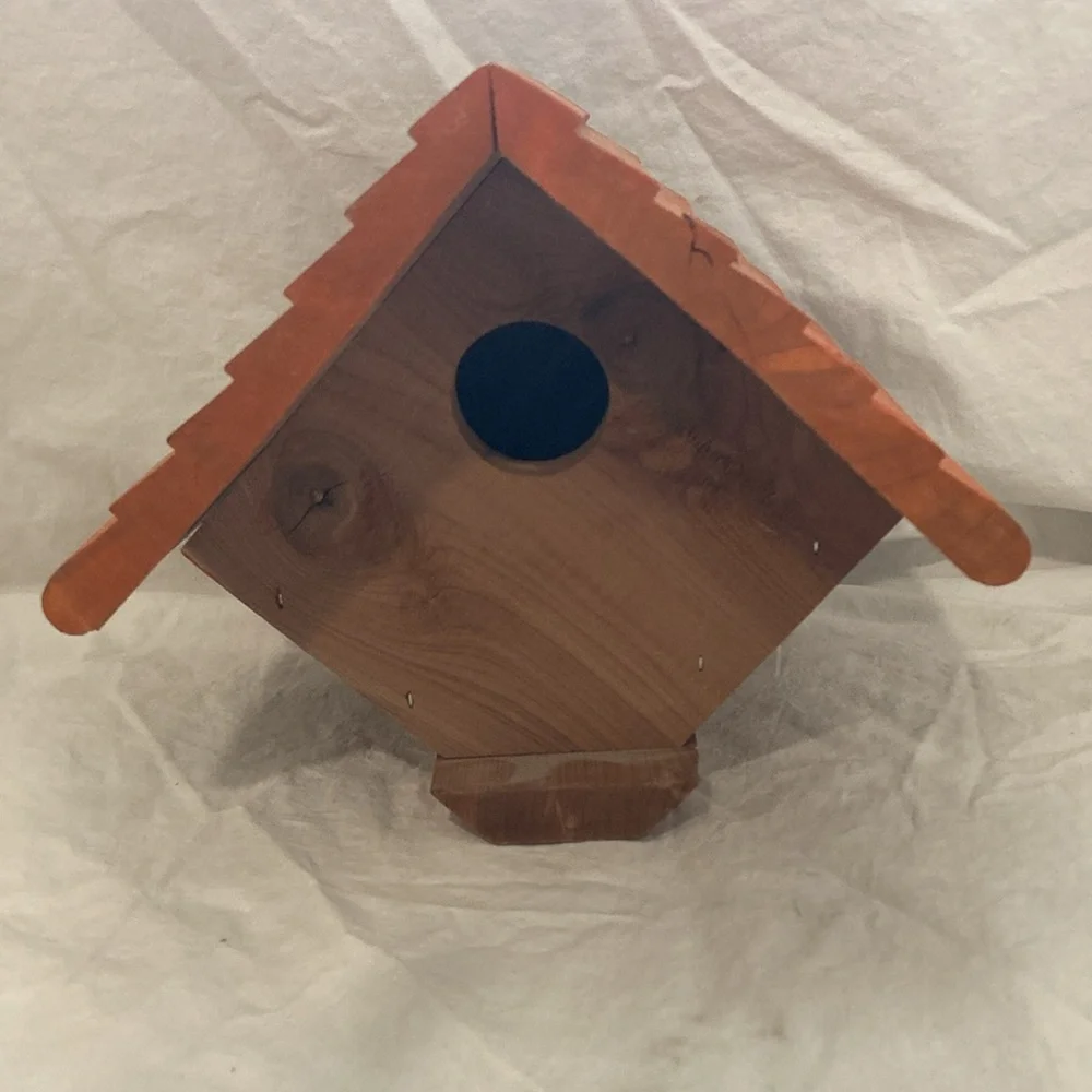 N/A wooden birdhouse