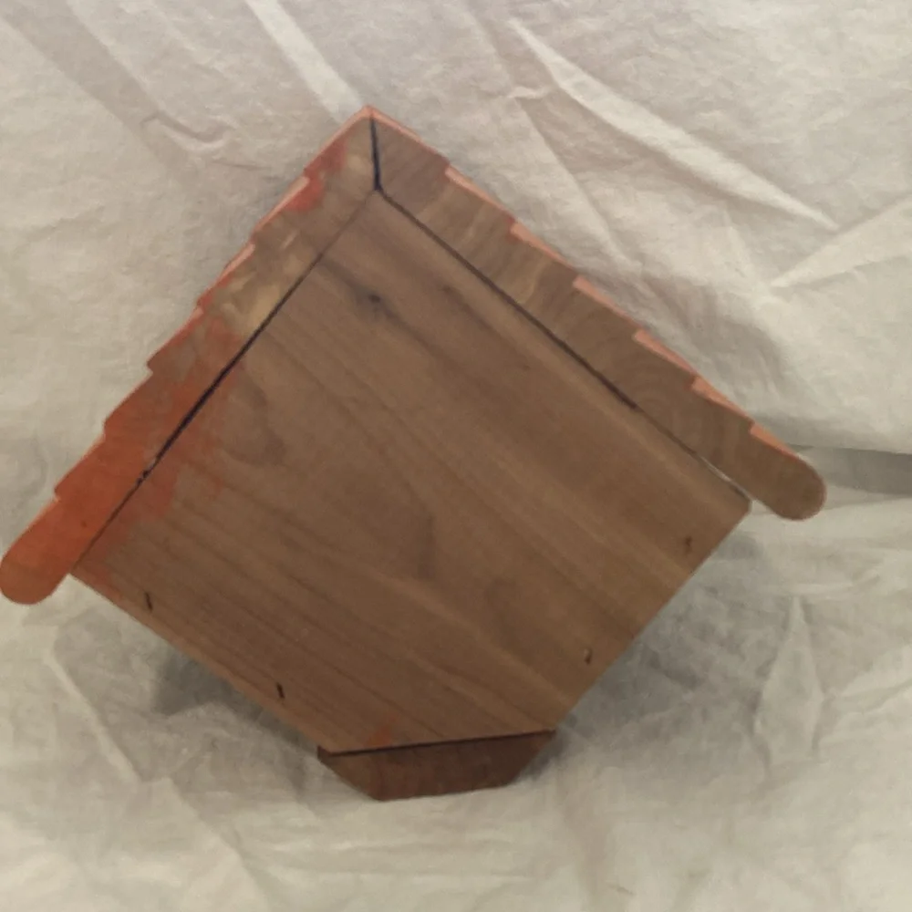 N/A wooden birdhouse