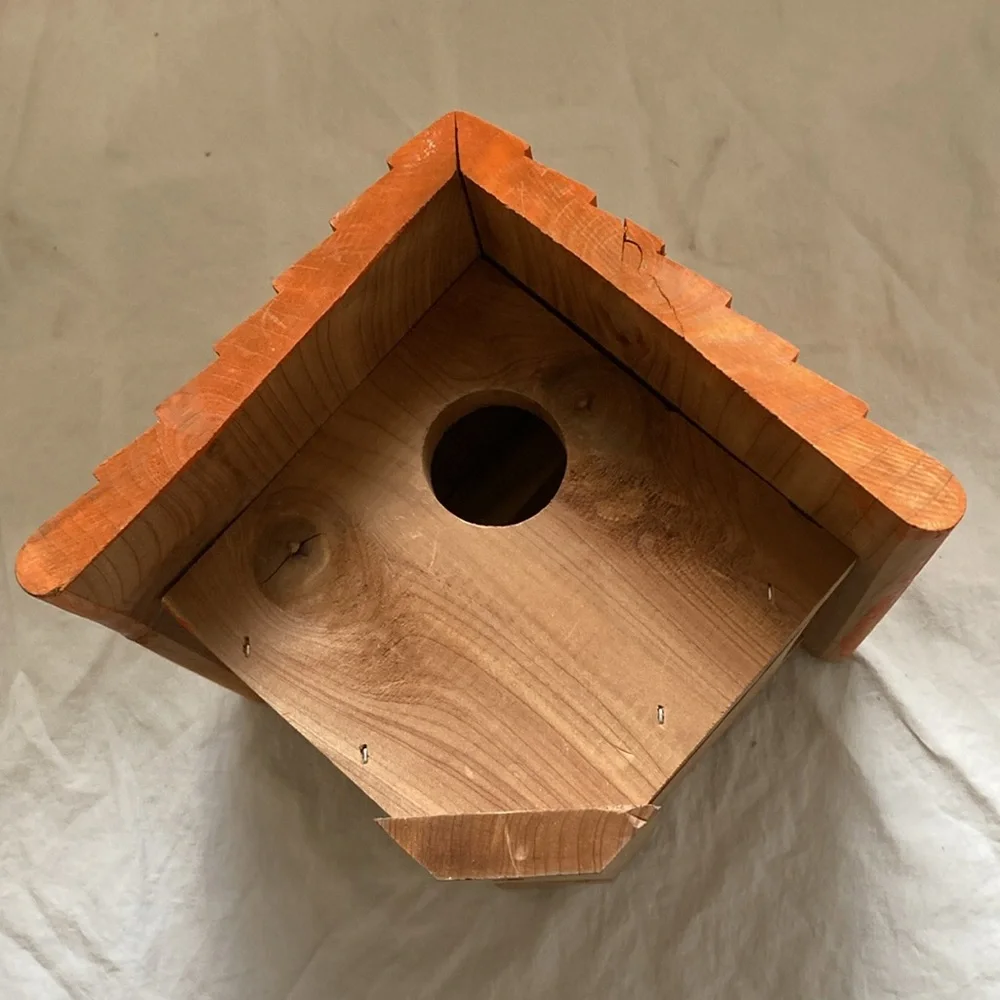 N/A wooden birdhouse
