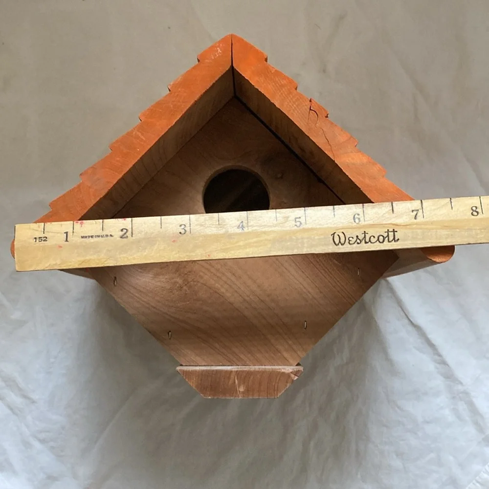 N/A wooden birdhouse