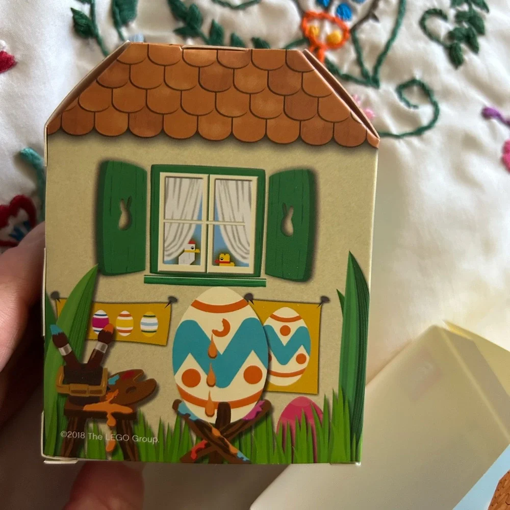 New Retired LEGO Easter Bunny Hut Lego