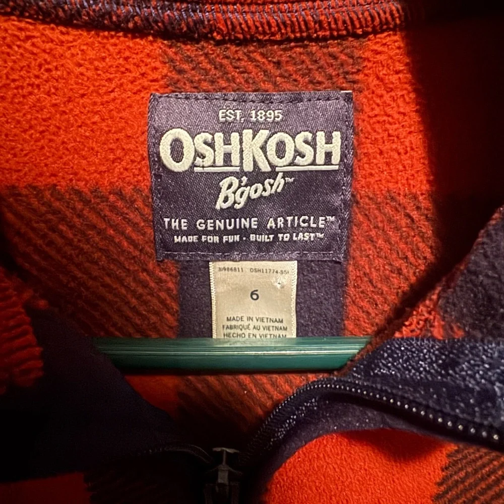 OshKosh Bgosh zip‑up b’gosh layering
