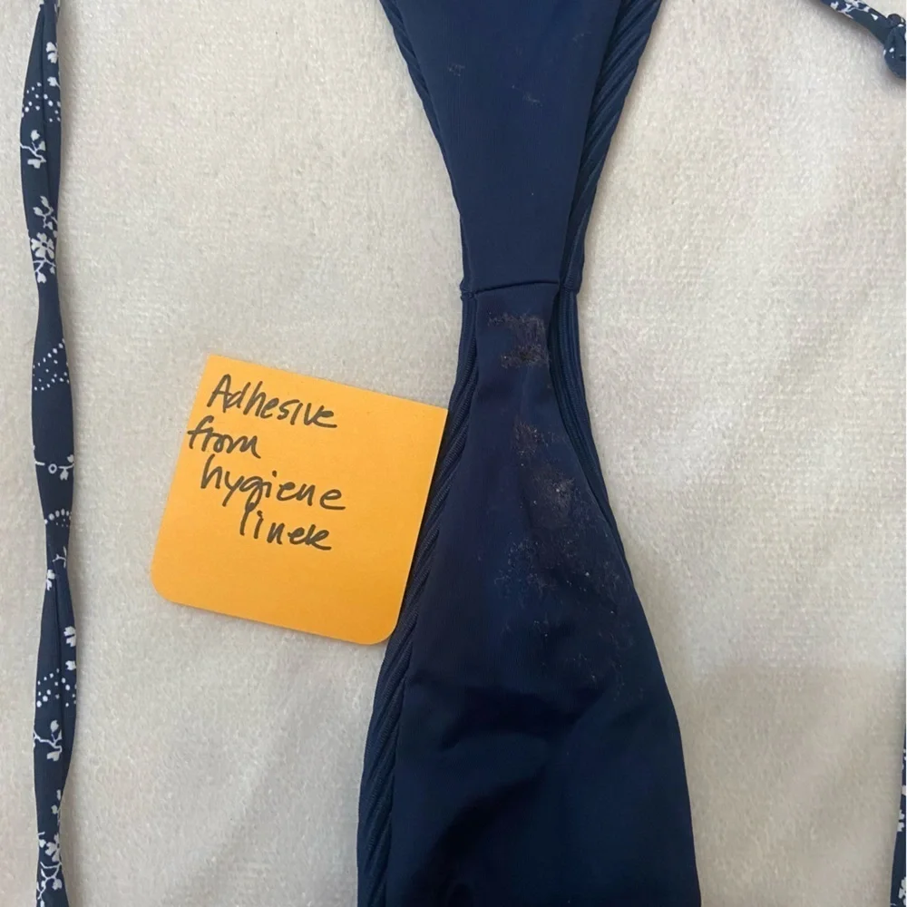 Frankies Bikinis navy blue