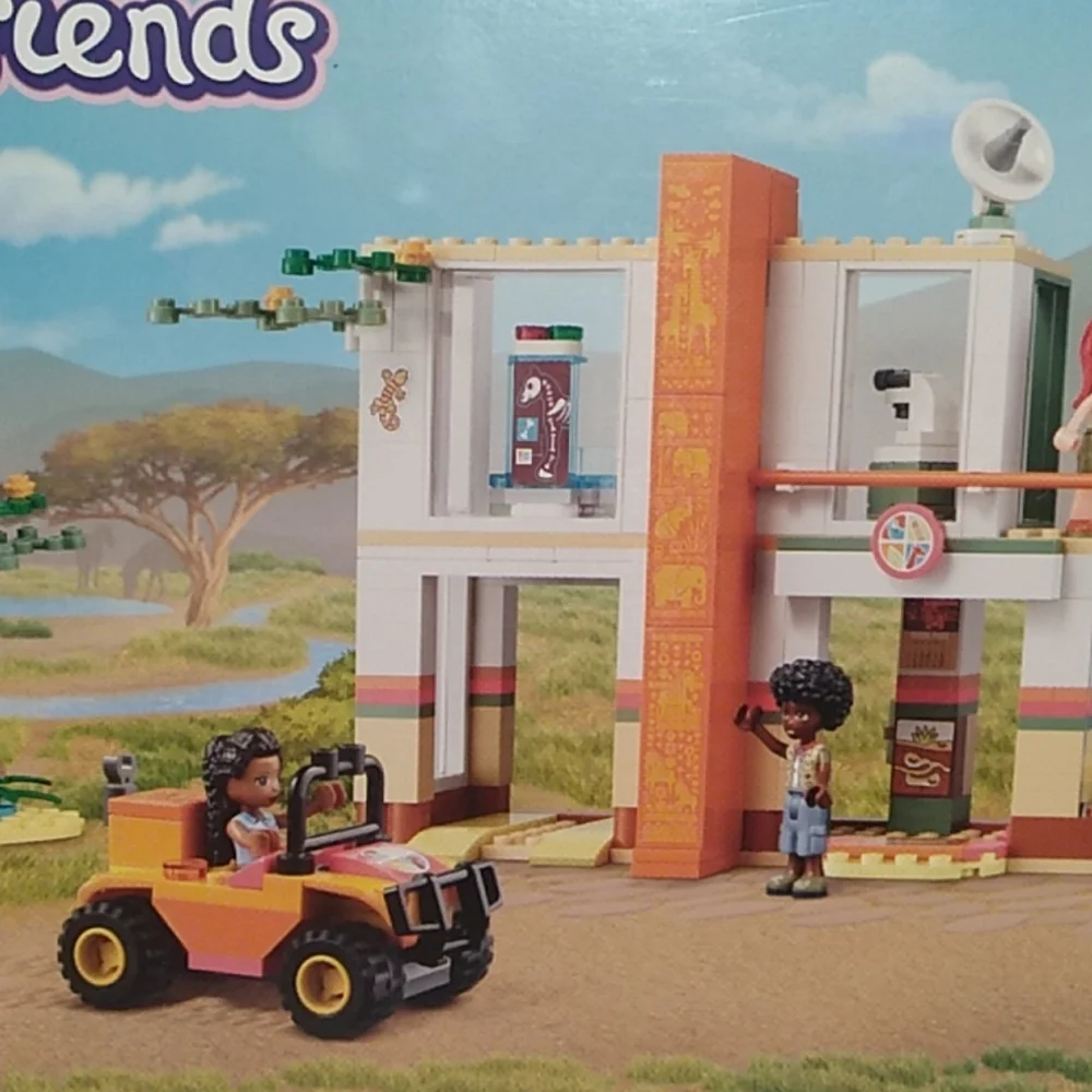 NWT Lego Friends 7+ 41717 Mia's Wildlife Rescue 430 pcs Building Toy