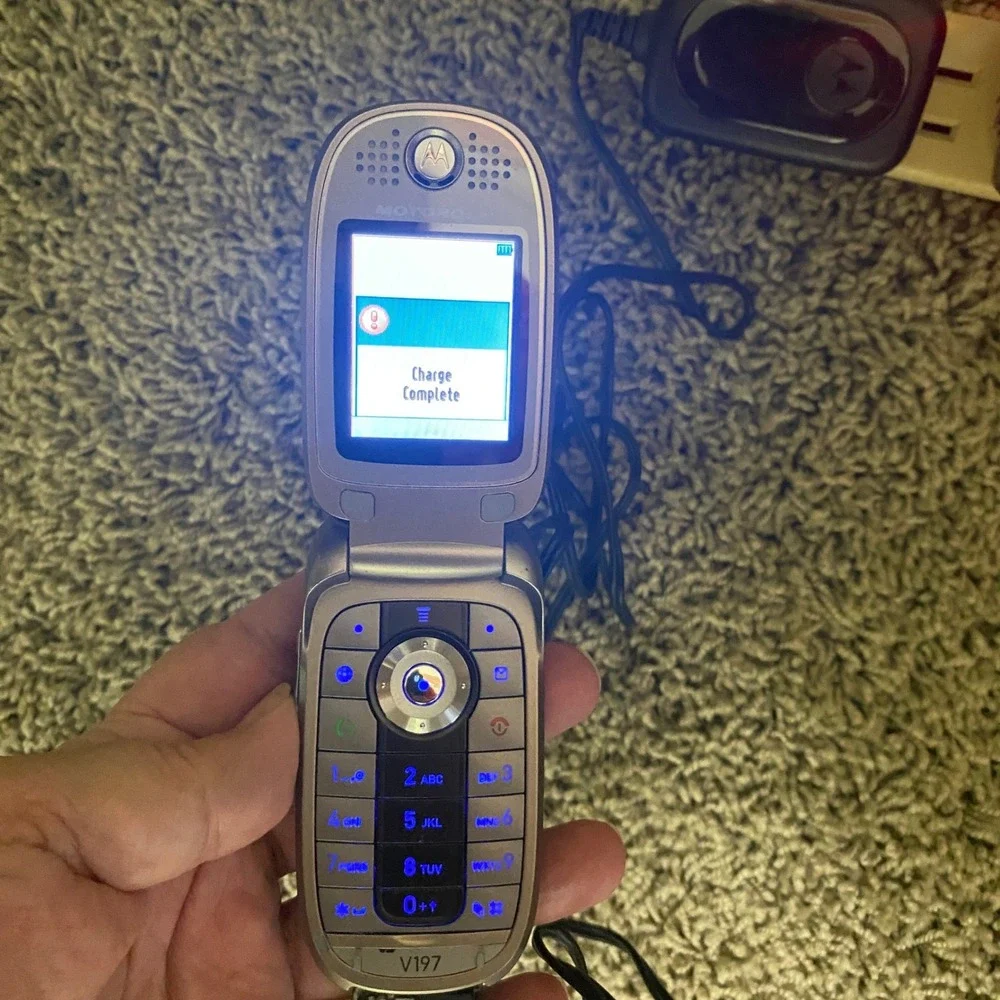 Motorola v197 flip