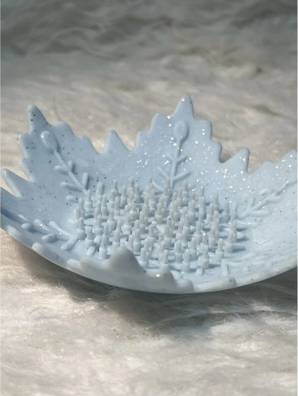 N/A blue snowflake draining