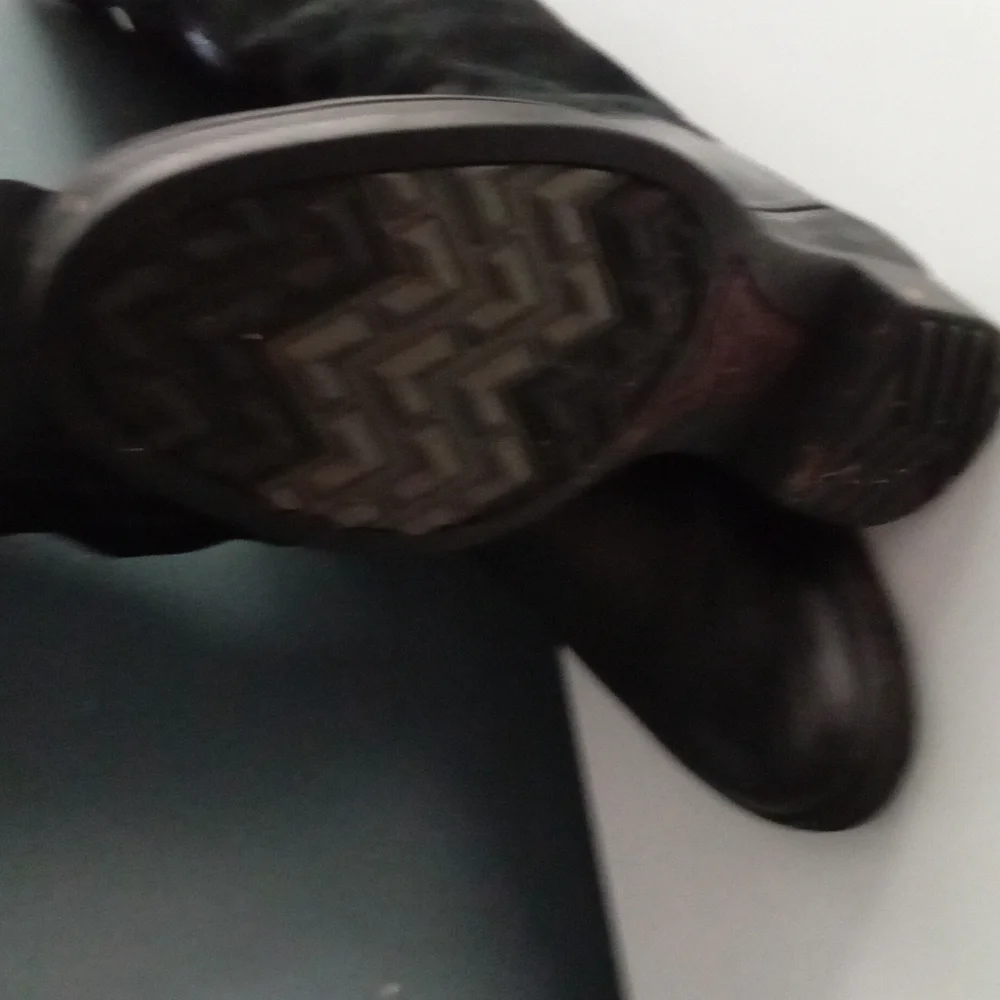 Ariat step into