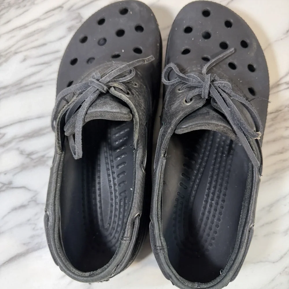 CROCS islander pitcrew