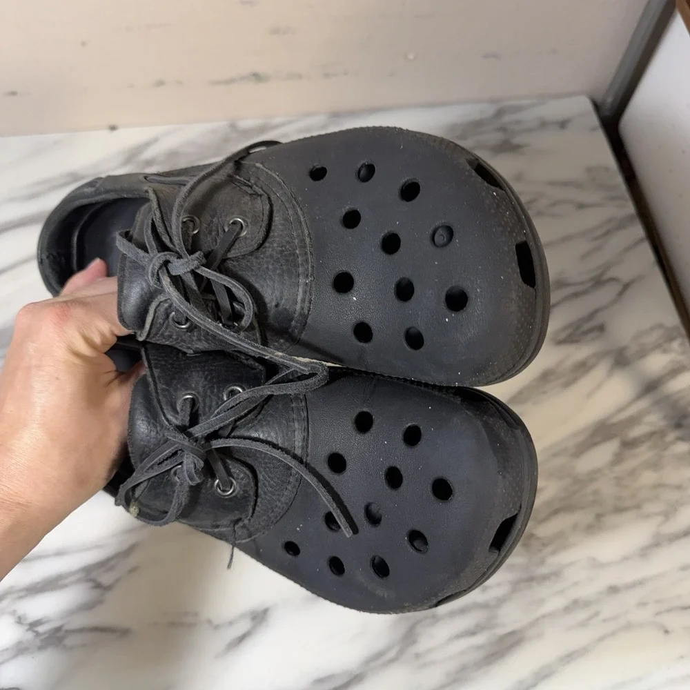 CROCS islander pitcrew