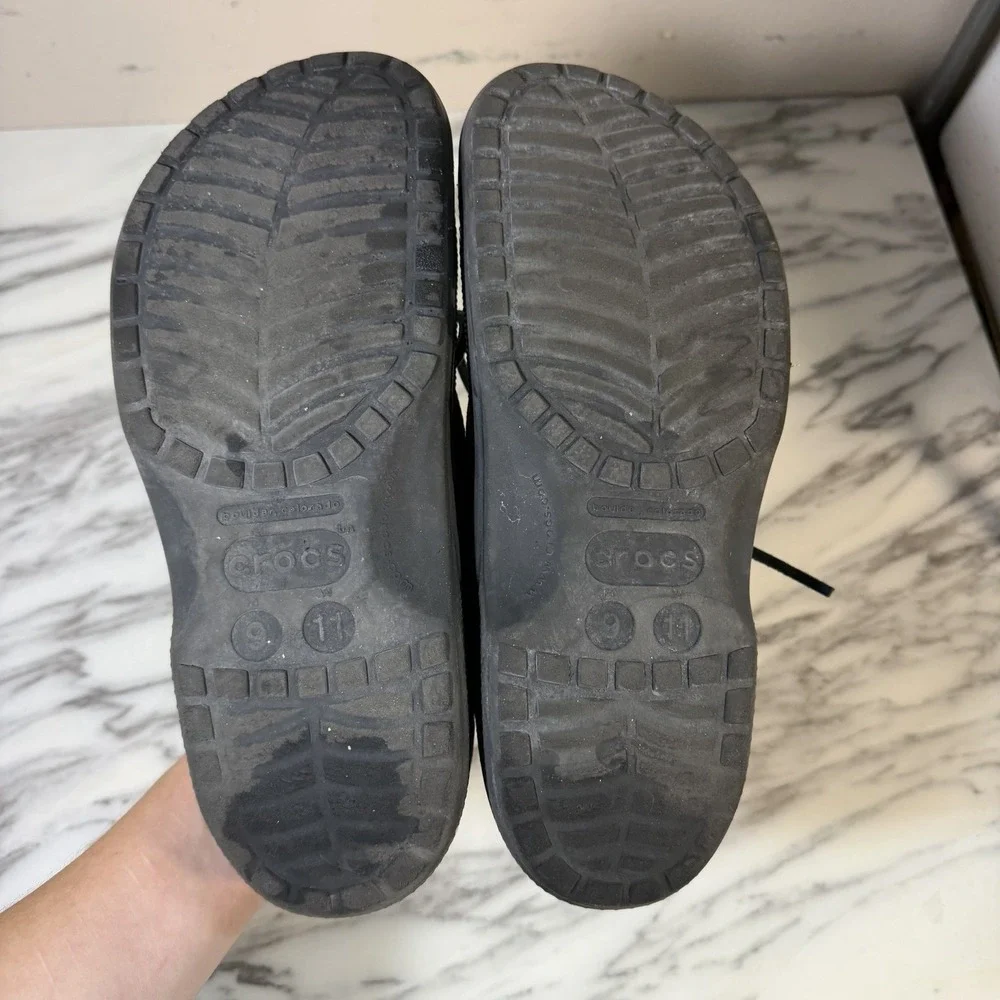 CROCS islander pitcrew