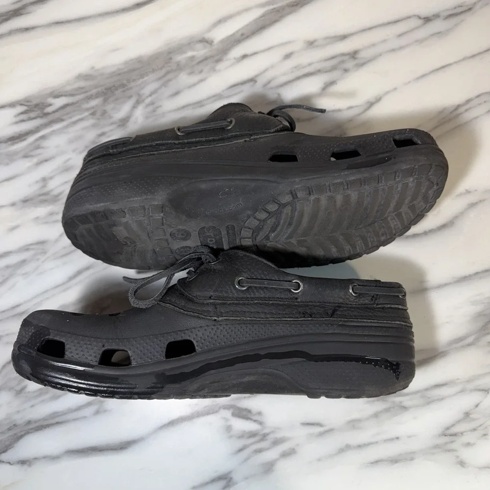 CROCS islander pitcrew