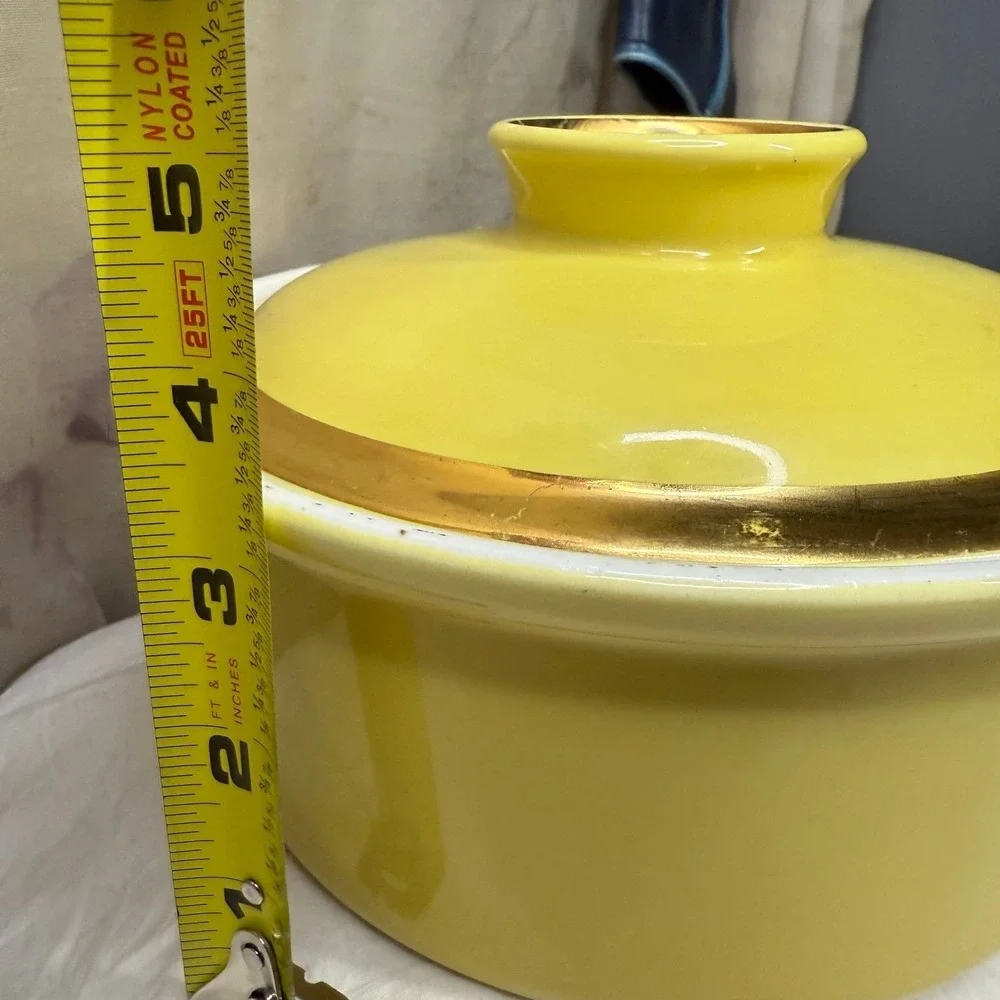 Vintage Mid‎ Century Yellow Ceramic Covered Casserole Dish Gold Trim MCM Lidded