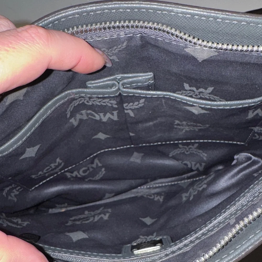 MCM elegant messenger