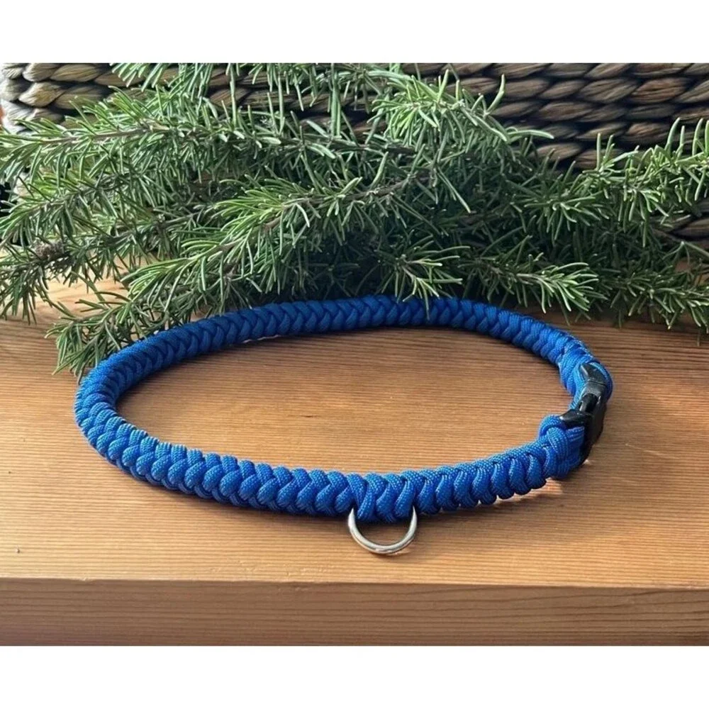 Fits 19 in. Neck Size Round Braid Quick Release Paracord Dog Collar