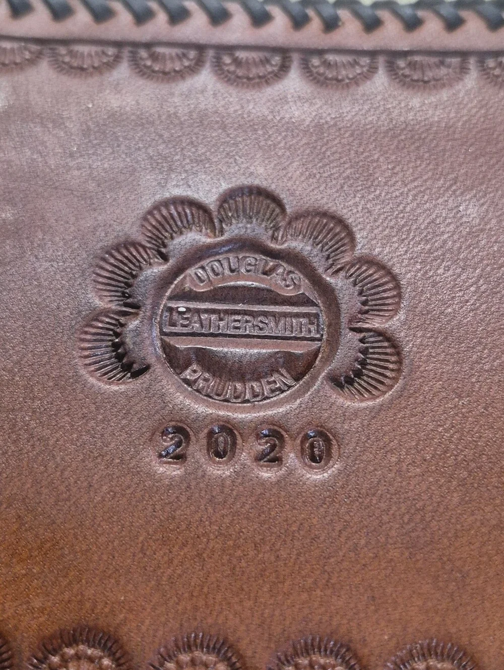 Douglas leather brown