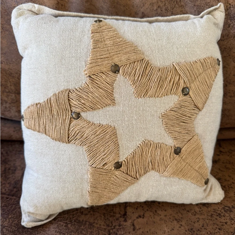 🔥NEW🔥POTTERY BARN STAR  Cottagecore RARE! Pillow Price firm!