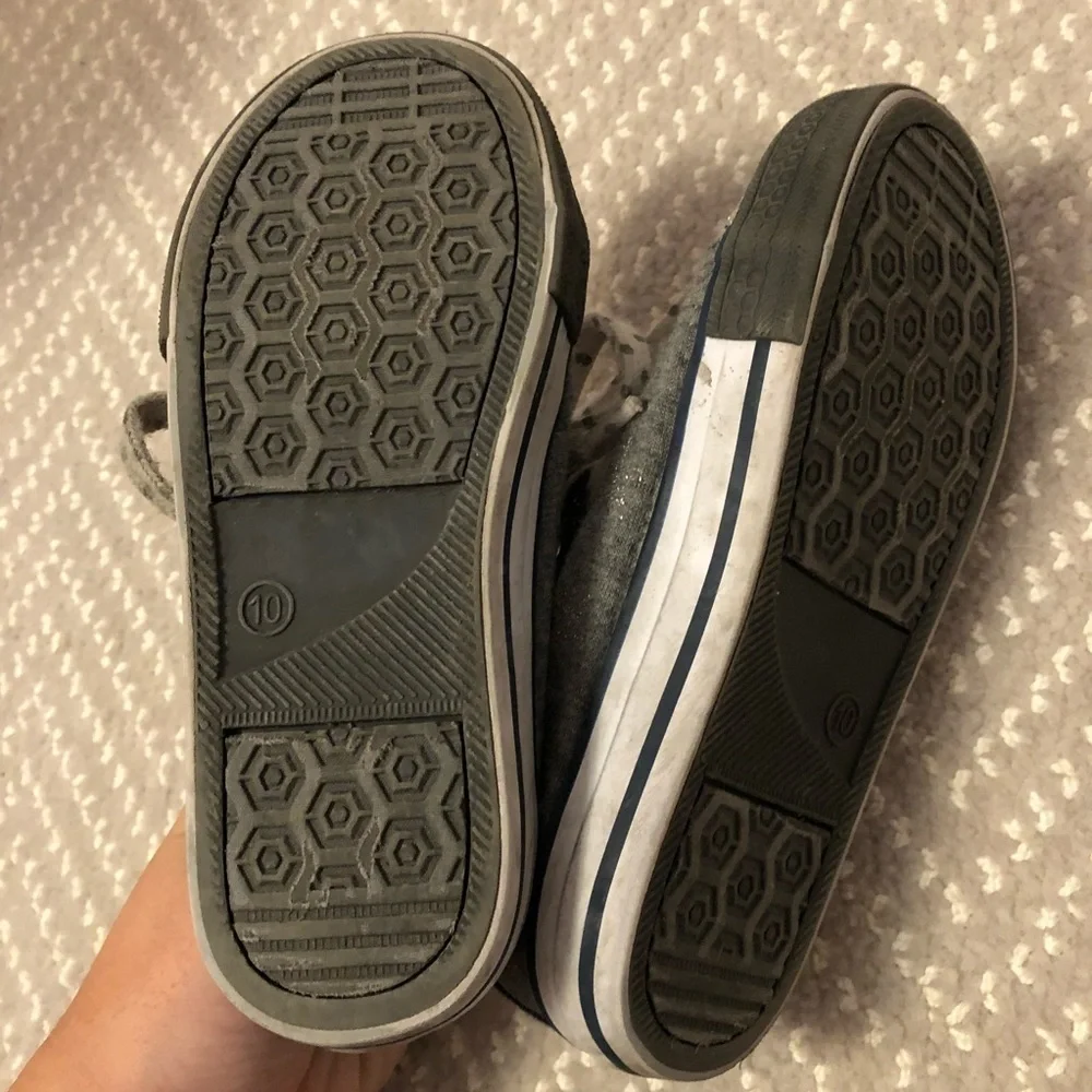 Converse gray star