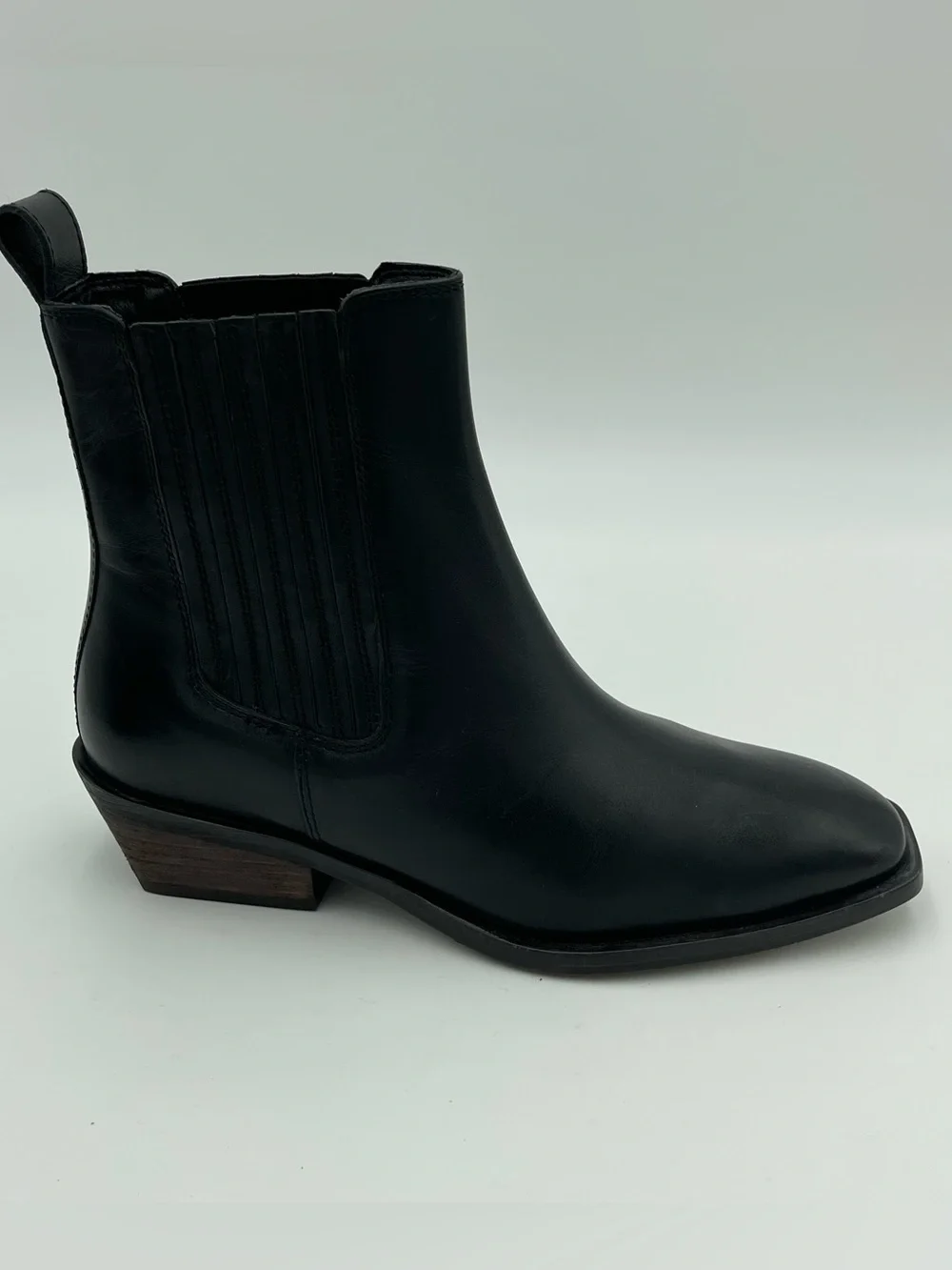 Seychelles classic black