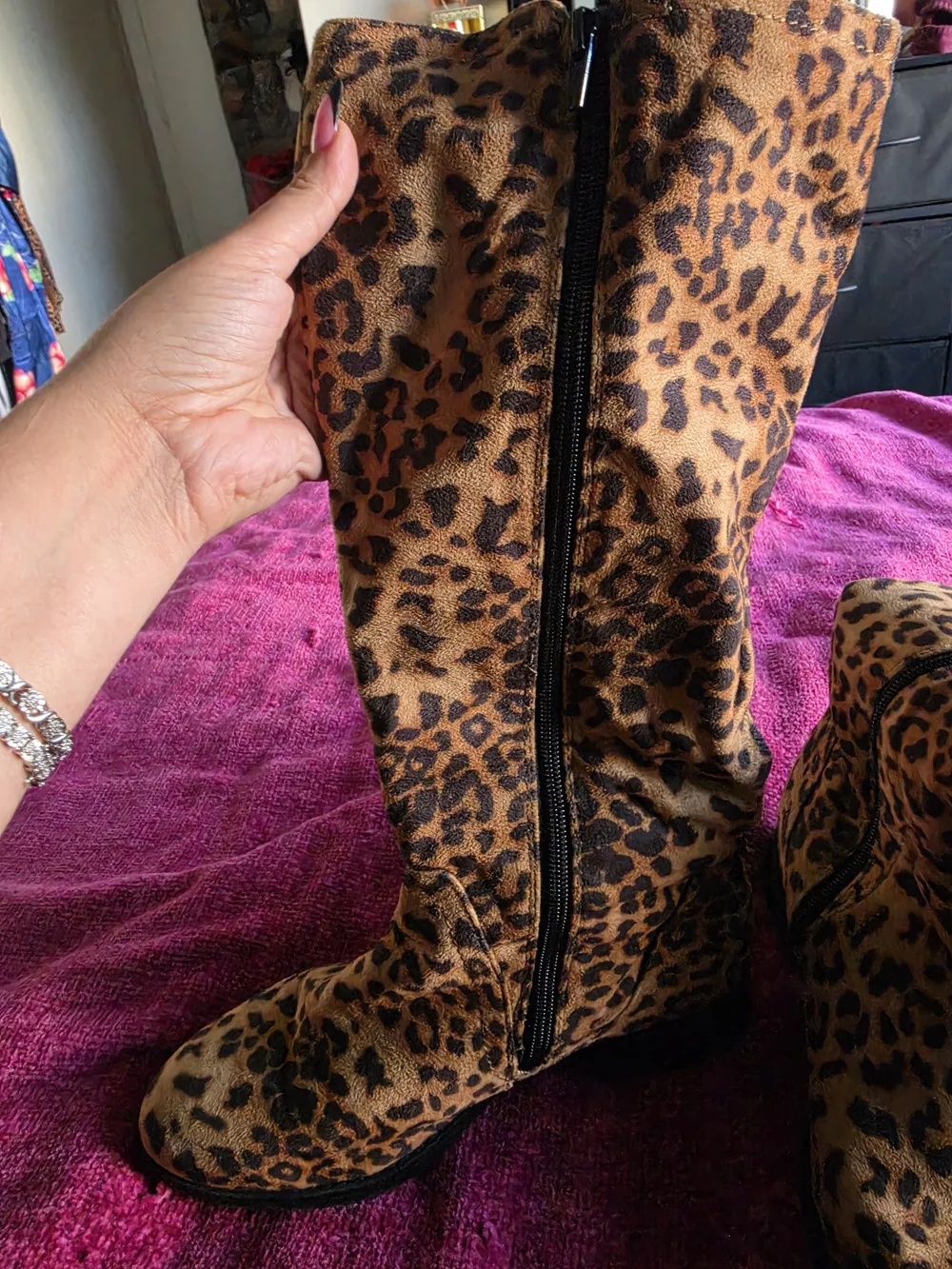 N/A stylish leopard