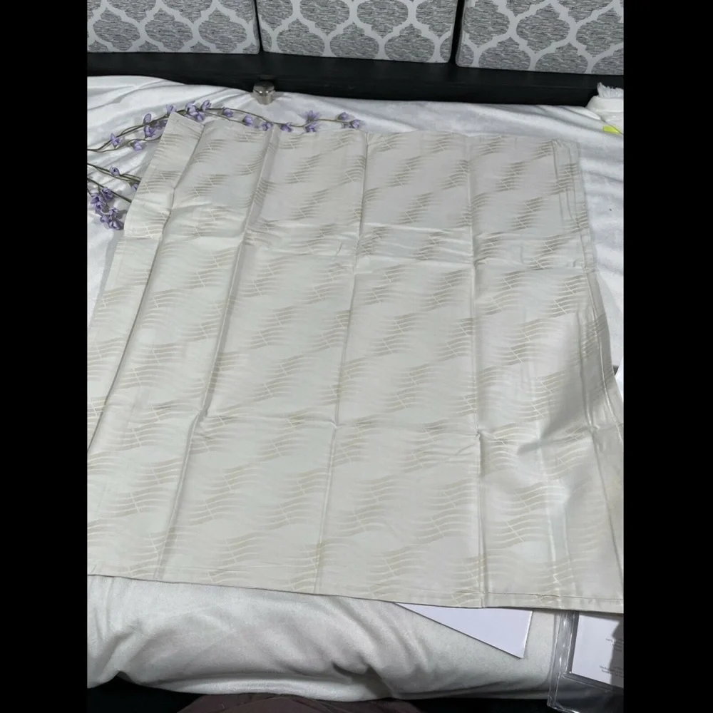NIB SFERRA Vissio [ 1 Euro Continental] Pillow Sham Champagne 26‎ x 26